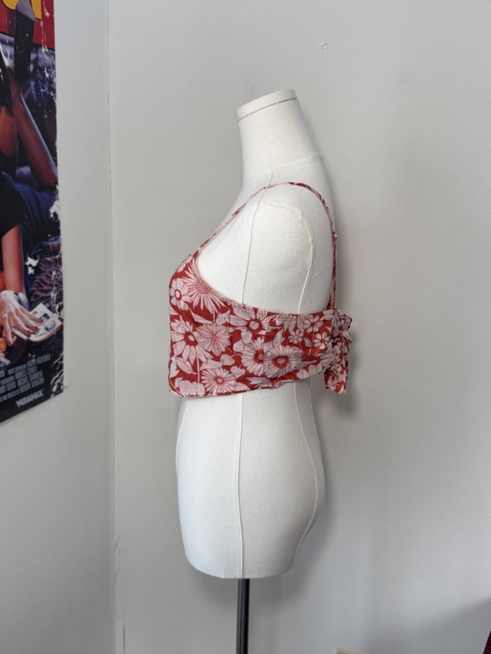 American Eagle Orange and White Floral Cropped Casual Tank Top Shirt - Picture 4 of 13